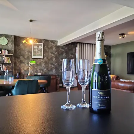 Le Duche De Godefroy 公寓 *