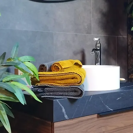 Le Duche De Godefroy Apartment *